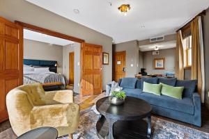 The Historic Blue Moon Hotel - NYC - Dining Options