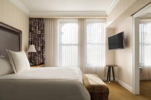 The Manhattan Club - Policies and Check-in/Out