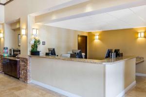 The Oaks Hotel & Suites - Diverse Room Options