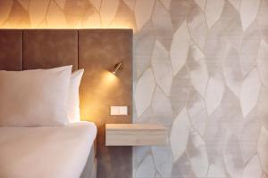 Van Der Valk Hotel Gorinchem - Additional Services and Facilities