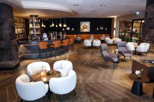 Van Der Valk Hotel Oostzaan - Amsterdam - Getting to the Hotel