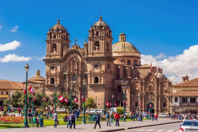 11D + Hotel 4☆: Explore Ica-Nazca-Cusco-Sacred Valley-Puno - Machu Picchu Experience