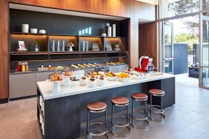 AC Hotel by Marriott San Jose Santa Clara - Accessibility and Safety