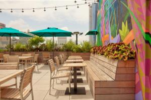 Arlo Midtown - Booking Your Stay