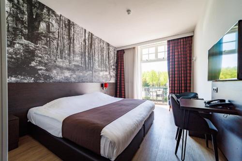 Bastion Hotel Apeldoorn Het Loo - Nearby Attractions