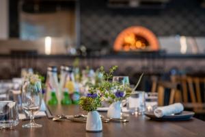 Calistoga Motor Lodge and Spa, a JdV by Hyatt Hotel - Booking Your Stay
