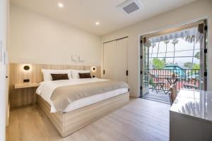 Casa De La Vina - Boutique Apartments in Downtown Santa Barbara - Additional Information