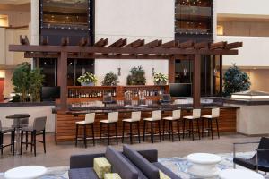 DoubleTree by Hilton Fresno Convention Center - Policies and Information