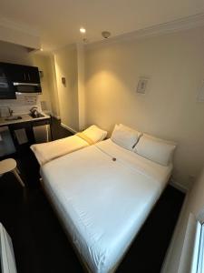 East Village Hotel - Age Requirements