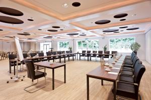 Fletcher Hotel-Restaurant Teugel Uden-Veghel - Questions About Staying Here