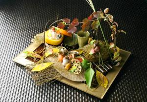 Hakone Onsen Ryokan Yaeikan - Room Features and Amenities