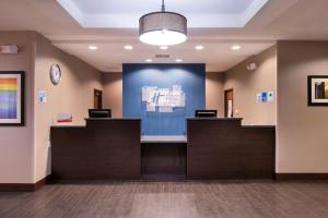Holiday Inn Express & Suites Bakersfield Airport, an IHG Hotel - Booking Your Stay