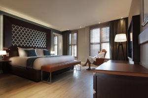 Hotel Dux - Getting to Hotel Dux