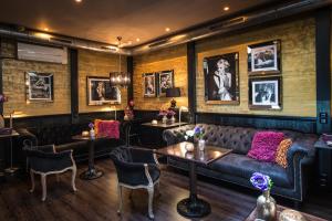 Hotel Sebastians - Policies and Fees