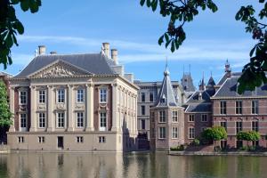 Hotel Sebel - Nearby Attractions and Dining