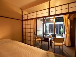 HOTEL SHIRAHAMAKAN - Policies and Important Information