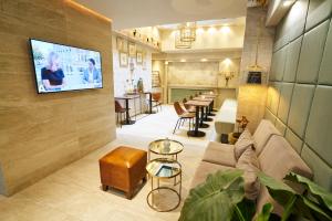 Hotel The Bird - Worth The Stay