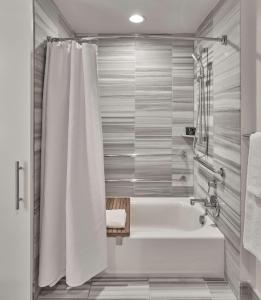 Hyatt Centric the Pike Long Beach - Booking Your Stay