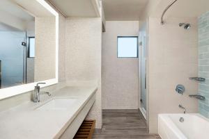 Hyatt Regency Mission Bay Spa and Marina - Booking Your Stay