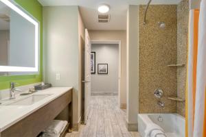 La Quinta by Wyndham Visalia/Sequoia Gateway - Booking Your Stay