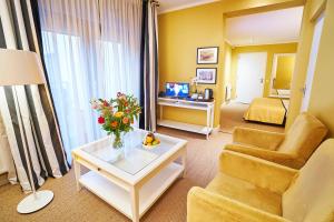 Saillant Hotel Gulpenerland - Auping Hotel Partner - Worth The Stay
