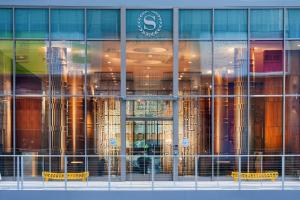 Sheraton Grand Los Angeles - Booking Your Stay