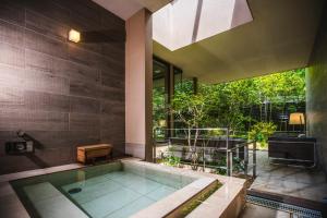 Unzen Kyushu Hotel - Complimentary Services and Facilities