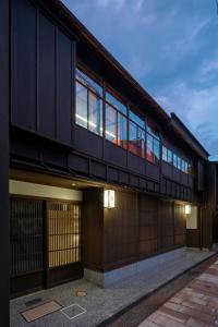 UTAIMACHI - Facilities and Accessibility