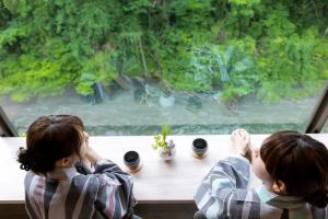 Yamanakaonsen Ohanami Kyubei - Reservations and Contact
