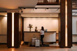 Chambers Powered by Sonder - Booking Your Stay