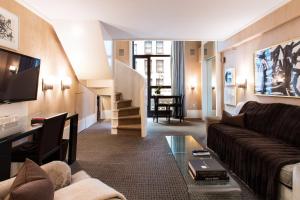 City Club Hotel - Booking Your Stay