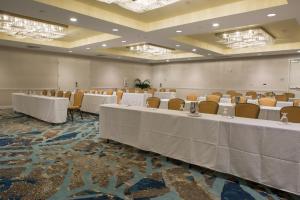 Crowne Plaza Ventura Beach, an IHG Hotel - Booking Your Stay