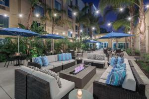 DoubleTree by Hilton Los Angeles/Commerce - Booking Your Stay