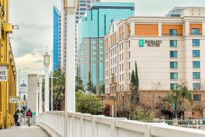 Embassy Suites by Hilton Sacramento Riverfront Promenade - Booking Your Stay