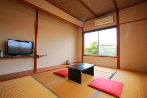 Family Ryokan Kawakyu With Showa Retro, Private Hot Spring - Frequently Asked Questions