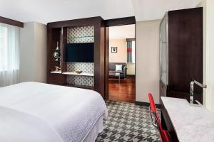Four Points by Sheraton New York Downtown - Nearby Attractions and Accessibility