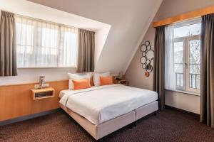 Hotel Aalsmeer - Questions About Staying Here
