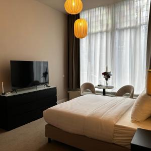 Hotel Grand Canal - Nearby Attractions