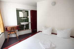 Hotel International - Questions About Staying Here