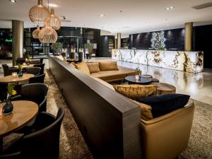 Hotel Van Der Valk Maastricht - Questions About Staying Here