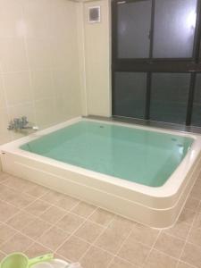 Miharaya Ryokan - Transportation and Nearby Attractions