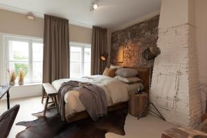 Mother Goose Hotel - Cancellation Policies