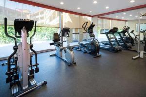 Ramada by Wyndham Burbank Airport - Booking Your Stay
