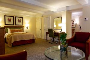 San Carlos Hotel New York - Additional Information and Nearby Attractions