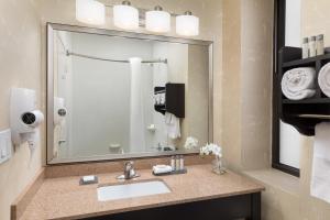 The Hotel at Fifth Avenue - Booking Your Stay