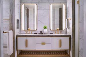 The Ritz-Carlton Naples - Booking Your Stay