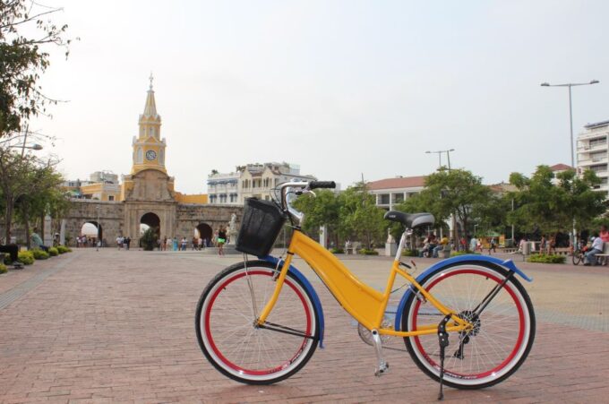 Cartagena De Indias: Walled City Biking Experience - Professional Guide