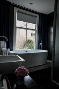Anne&Max Boutique Hotel - About Your Stay