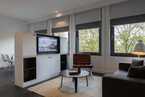 B-aparthotel Kennedy - About Your Stay