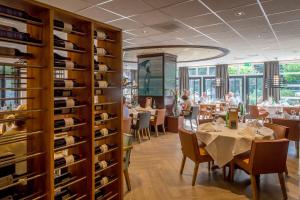 Badhotel Renesse - Hotel Overview and Location